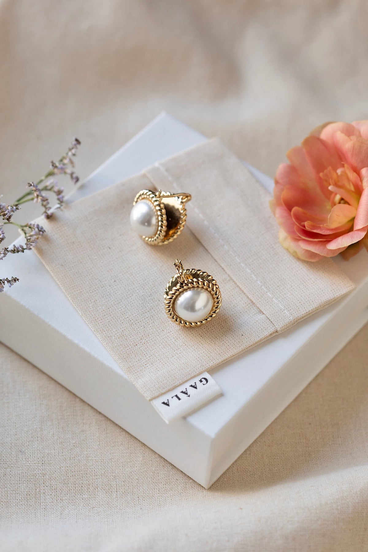 Agathe Earrings